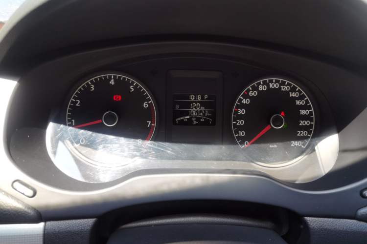Used Volkswagen Sagitar 2012 1.6L Automatic Comfort Edition Instrument Cluster