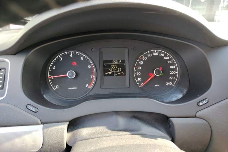 Used Volkswagen Sagitar 2012 1.6L Automatic Comfort Edition Instrument Cluster
