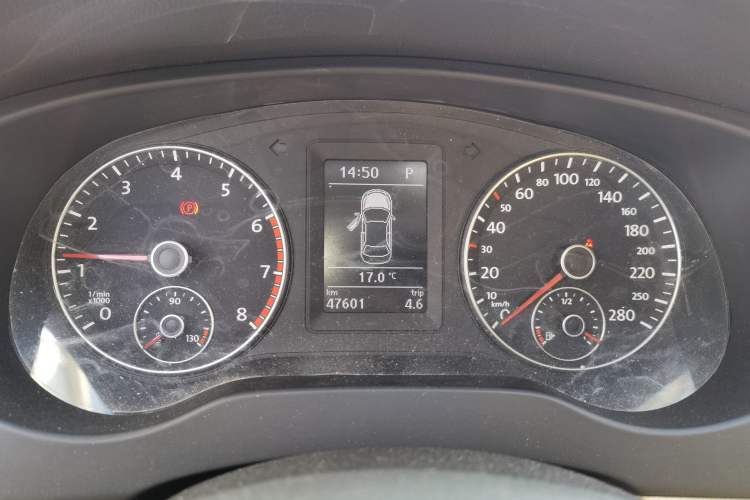 Used Volkswagen Sagitar 2012 1.8TSI Automatic Flagship Edition Instrument Cluster