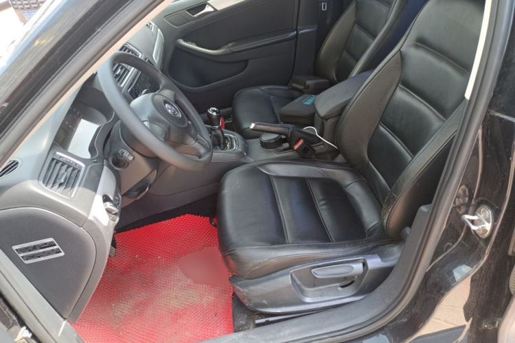 Used Volkswagen Sagitar 2012 1.6L Manual Comfort Model Left Front Seat