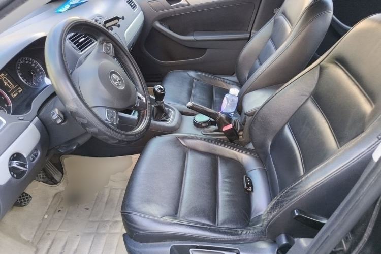 Used Volkswagen Sagitar 2012 1.4TSI Manual Luxury Model Left Front Seat