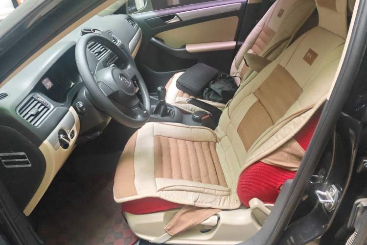 Used Volkswagen Sagitar 2012 1.6L Manual Comfort Model Left Front Seat
