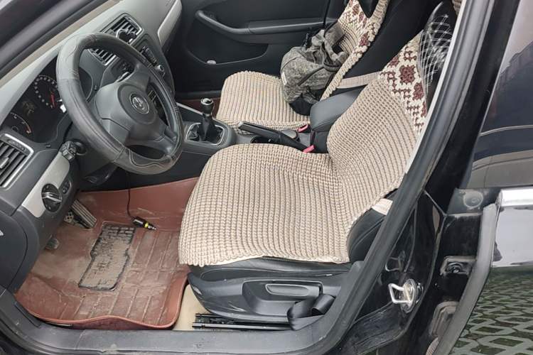 Used Volkswagen Sagitar 2012 1.6L Manual Comfort Model Left Front Seat