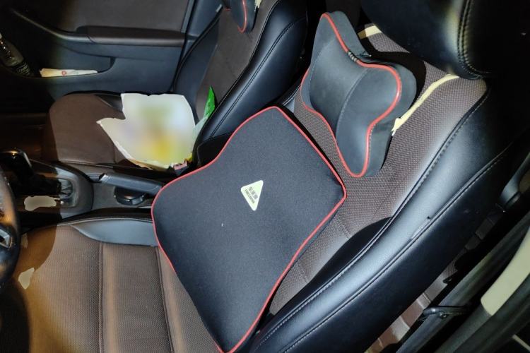 Used Volkswagen Sagitar 2012 1.6L Automatic Fashion Edition Left Front Seat