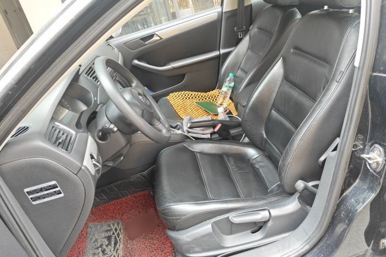 Used Volkswagen Sagitar 2012 1.6L Automatic Comfort Edition Left Front Seat