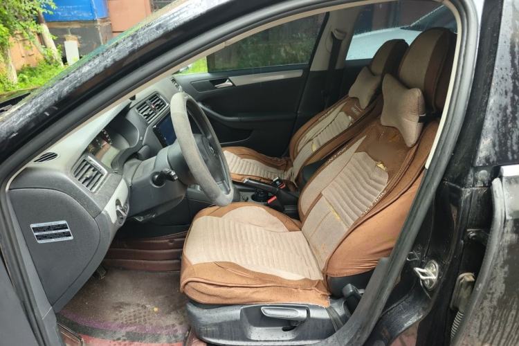 Used Volkswagen Sagitar 2012 1.6L Automatic Comfort Edition Left Front Seat