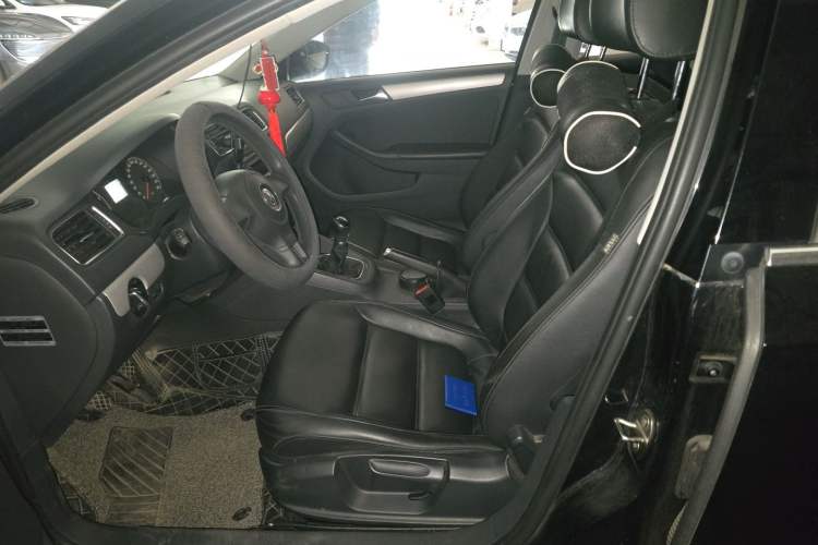 Used Volkswagen Sagitar 2012 1.6L Manual Comfort Model Left Front Seat
