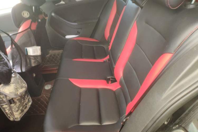 Used Volkswagen Sagitar 2012 1.6L Automatic Fashion Edition Left Rear Seat