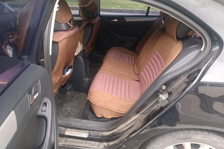 Used Volkswagen Sagitar 2012 1.4TSI Automatic Luxury Edition Left Rear Seat
