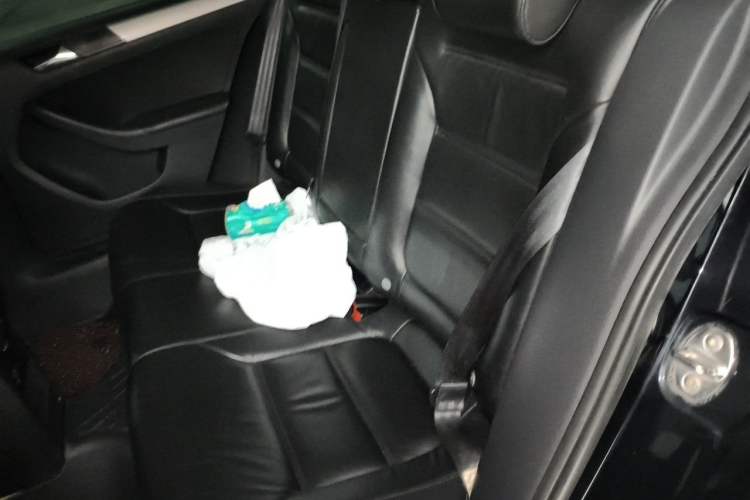 Used Volkswagen Sagitar 2012 1.6L Manual Comfort Model Left Rear Seat