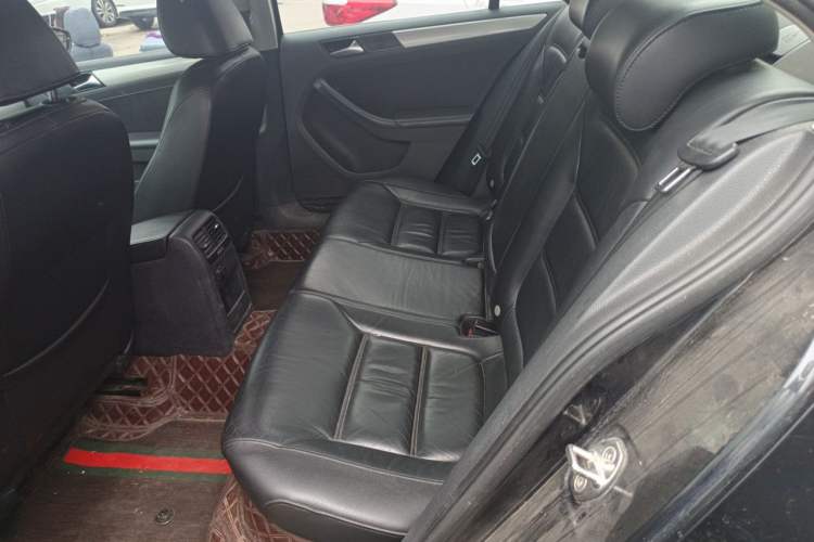 Used Volkswagen Sagitar 2012 1.6L Manual Comfort Model Left Rear Seat
