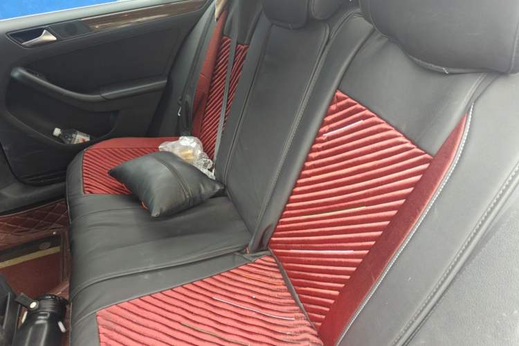 Used Volkswagen Sagitar 2012 1.8TSI Automatic Flagship Edition Left Rear Seat