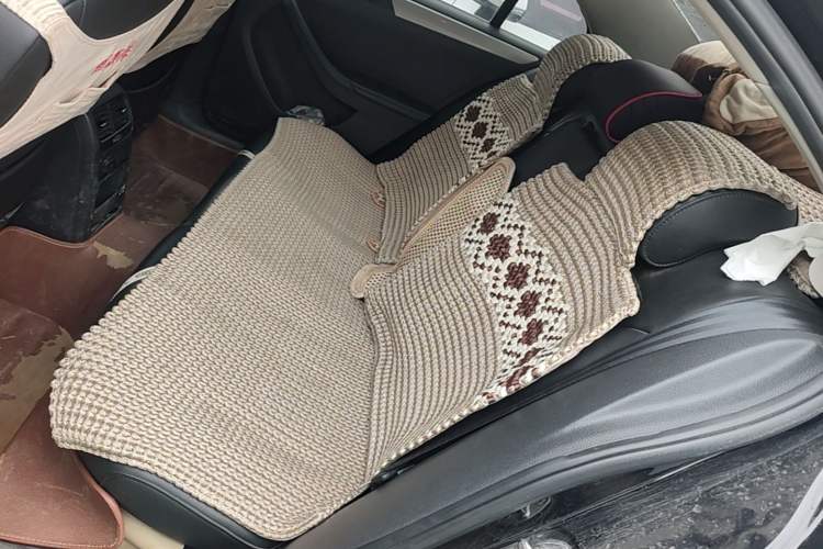 Used Volkswagen Sagitar 2012 1.6L Manual Comfort Model Left Rear Seat