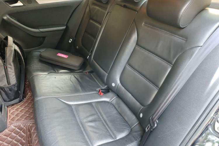 Used Volkswagen Sagitar 2012 1.6L Manual Comfort Model Left Rear Seat