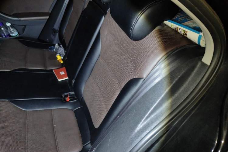 Used Volkswagen Sagitar 2012 1.6L Automatic Fashion Edition Left Rear Seat