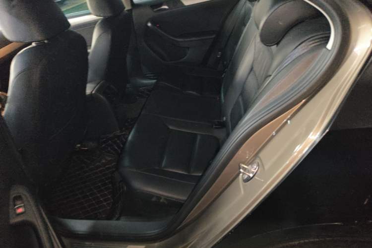 Used Volkswagen Sagitar 2012 1.4TSI Automatic Luxury Edition Left Rear Seat