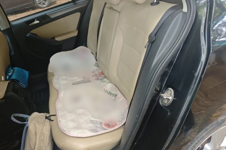 Used Volkswagen Sagitar 2012 1.6L Automatic Fashion Edition Left Rear Seat
