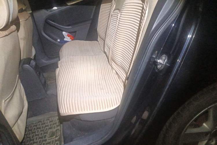 Used Volkswagen Sagitar 2012 1.6L Automatic Fashion Edition Left Rear Seat
