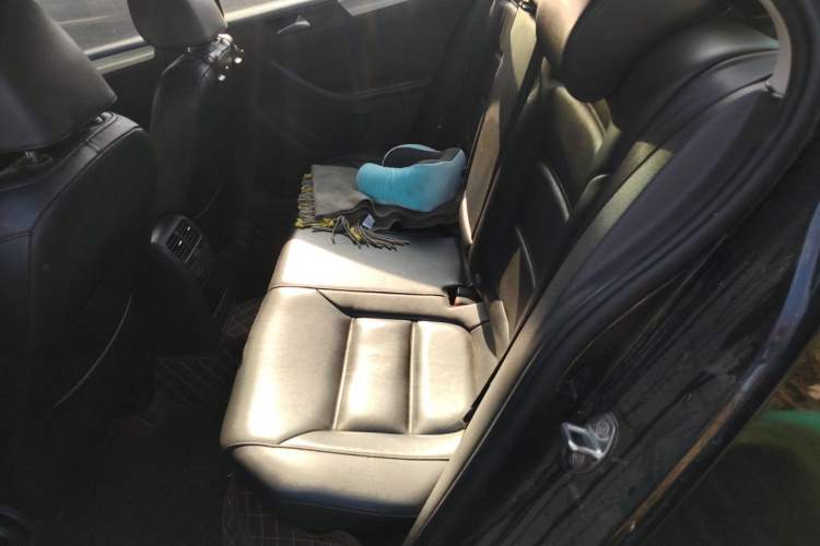 Used Volkswagen Sagitar 2012 1.6L Automatic Comfort Edition Left Rear Seat