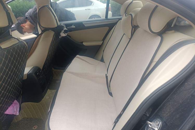 Used Volkswagen Sagitar 2012 1.6L Manual Comfort Model Left Rear Seat