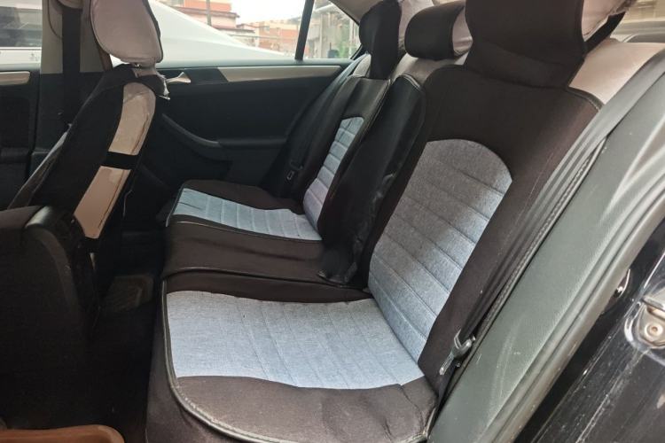 Used Volkswagen Sagitar 2012 1.6L Manual Comfort Model Left Rear Seat