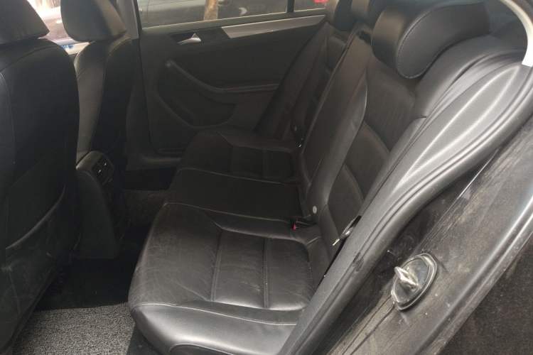 Used Volkswagen Sagitar 2012 1.6L Manual Comfort Model Left Rear Seat