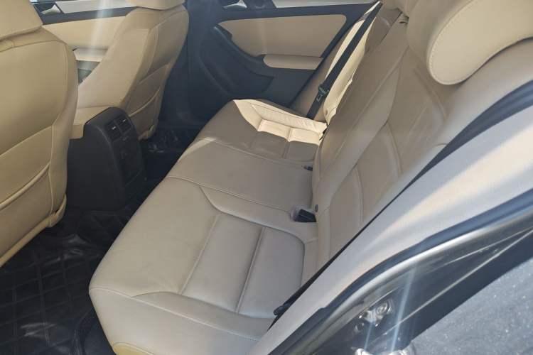 Used Volkswagen Sagitar 2012 1.6L Automatic Comfort Edition Left Rear Seat