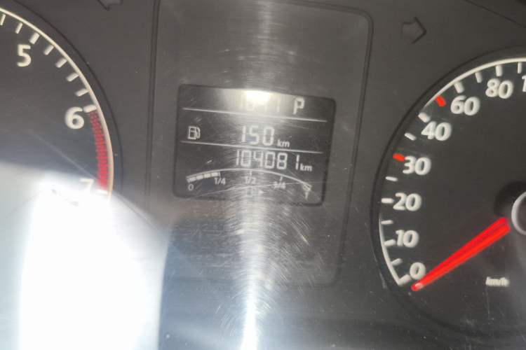 Used Volkswagen Sagitar 2012 1.6L Automatic Comfort Edition Odometer Close Up