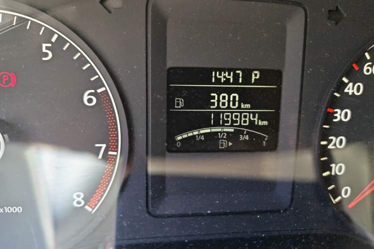 Used Volkswagen Sagitar 2012 1.6L Automatic Comfort Edition Odometer Close Up