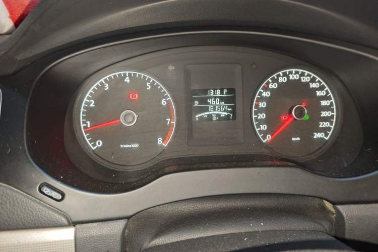 Used Volkswagen Sagitar 2012 1.6L Automatic Comfort Edition Odometer Close Up