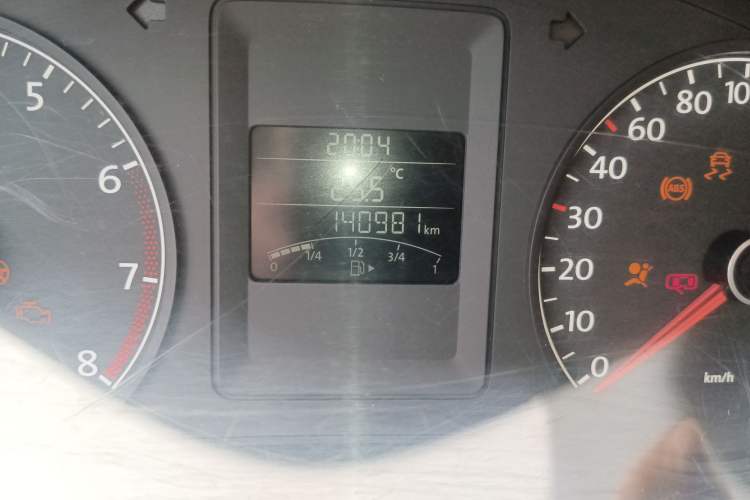 Used Volkswagen Sagitar 2012 1.6L Manual Comfort Model Odometer Close Up