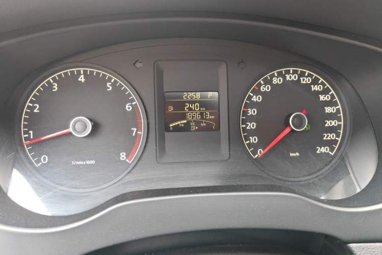 Used Volkswagen Sagitar 2012 1.6L Automatic Comfort Edition Odometer Close Up