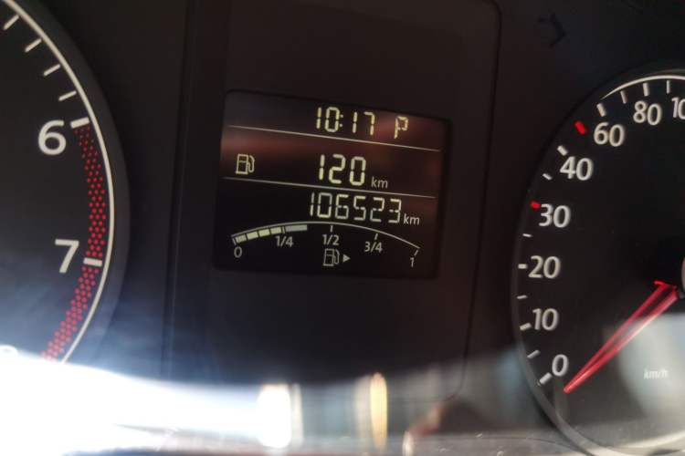 Used Volkswagen Sagitar 2012 1.6L Automatic Comfort Edition Odometer Close Up
