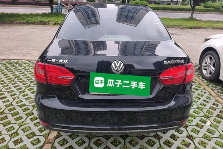 Used Volkswagen Sagitar 2012 1.6L Manual Comfort Model Rear