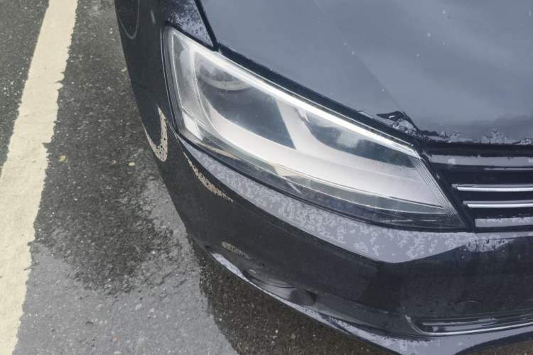 Used Volkswagen Sagitar 2012 1.6L Automatic Comfort Edition Right Front Headlight