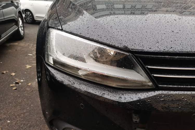 Used Volkswagen Sagitar 2012 1.4TSI Automatic Luxury Edition Right Front Headlight