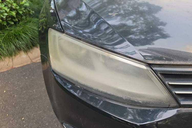 Used Volkswagen Sagitar 2012 1.4TSI Automatic Fashion Edition Right Front Headlight