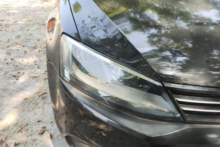 Used Volkswagen Sagitar 2012 1.4TSI Automatic Luxury Edition Right Front Headlight