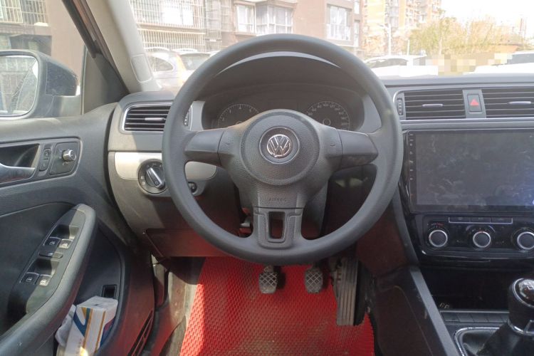 Used Volkswagen Sagitar 2012 1.6L Manual Comfort Model Steering Wheel