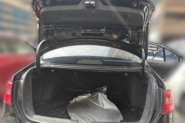 Used Volkswagen Sagitar 2012 1.8TSI Automatic Flagship Edition Trunk