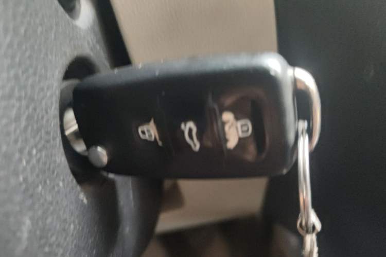 Used Volkswagen Sagitar 2012 1.4TSI Manual Luxury Model Vehicle Key