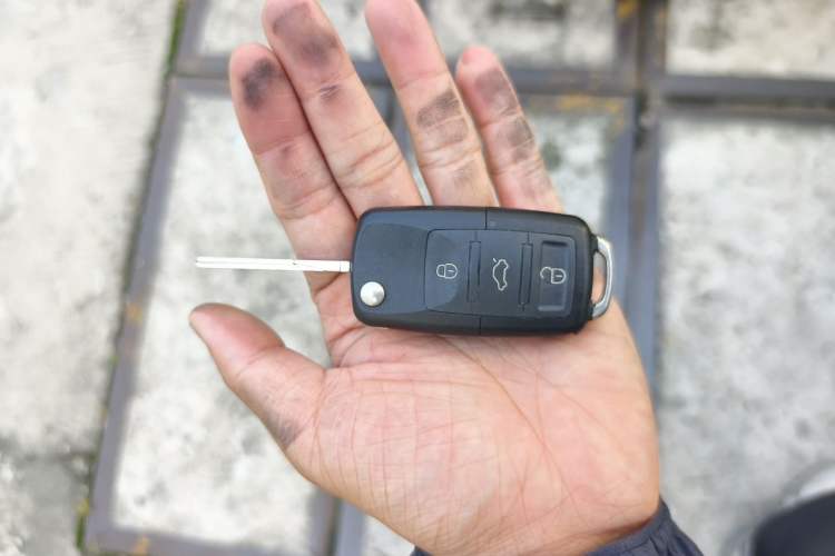 Used Volkswagen Sagitar 2012 1.4TSI Automatic Luxury Edition Vehicle Key