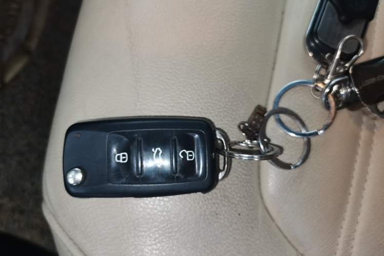 Used Volkswagen Sagitar 2012 1.4TSI Automatic Luxury Edition Vehicle Key