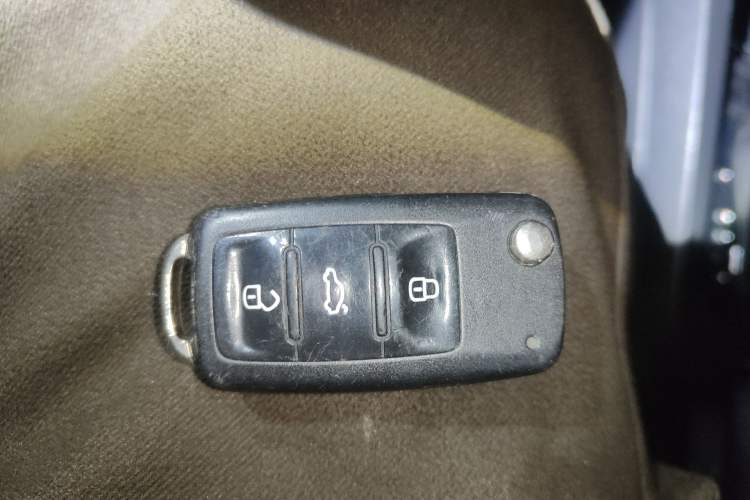 Used Volkswagen Sagitar 2012 1.4TSI Automatic Luxury Edition Vehicle Key