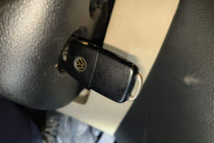 Used Volkswagen Sagitar 2012 1.6L Automatic Comfort Edition Vehicle Key