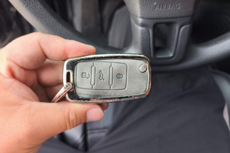 Used Volkswagen Sagitar 2012 1.4TSI Automatic Fashion Edition Vehicle Key