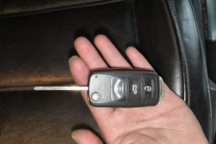 Used Volkswagen Sagitar 2012 1.4TSI Manual Luxury Model Vehicle Key