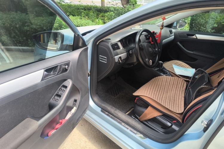 Used Volkswagen Sagitar 2012 1.4TSI Automatic Fashion Edition Driver Seat