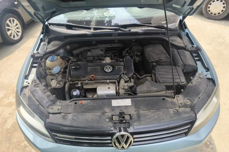 Used Volkswagen Sagitar 2012 1.4TSI Automatic Fashion Edition Engine Bay