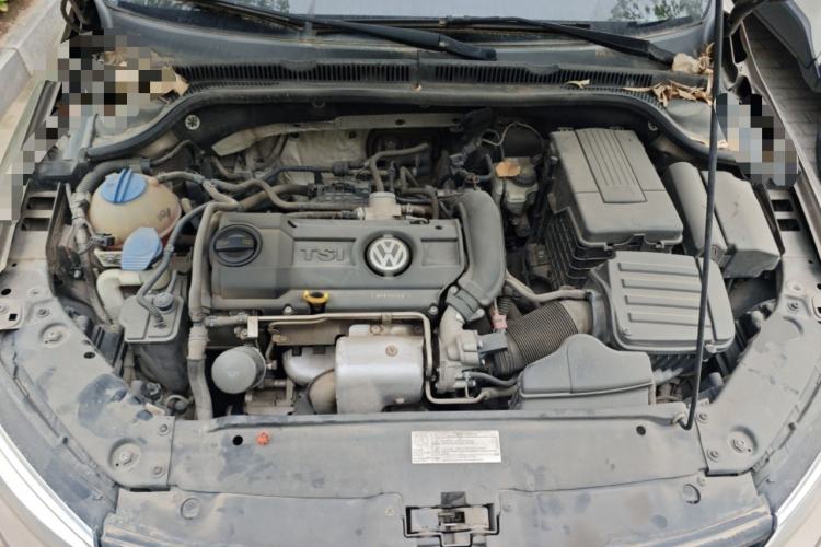 Used Volkswagen Sagitar 2012 1.4TSI Automatic Flagship Edition Engine Bay